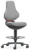 Preview: The chair has a high, ergonomic backrest and a soft, gray seat. It stands on a swiveling base with casters and has a footrest in the middle.