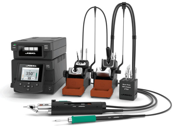 The image shows a soldering device with a control center and two soldering stations. There are several soldering tips and tools placed on a mat. Everything is in a modern, technical design.