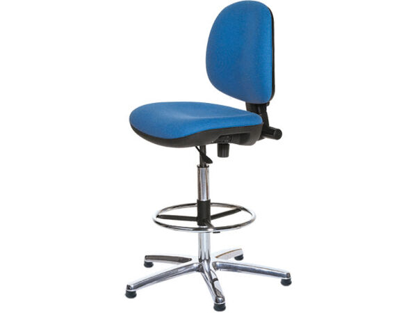 The office chair has a round, padded seat in blue and a high, also blue backrest. It stands on a chrome-plated base with five movable casters.