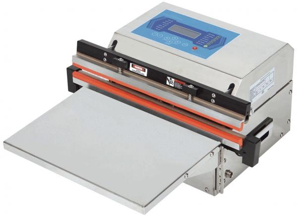 The image shows an electric plate with digital controls. It has a large, flat surface and a movable upper part that can be pressed down.