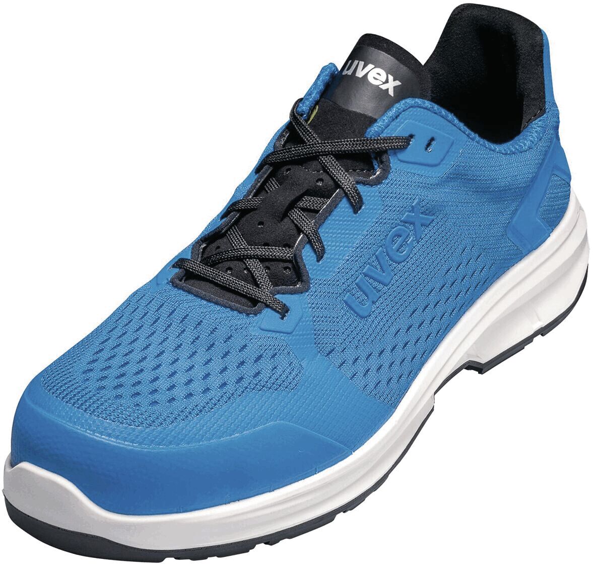 The shoe is sporty and has a partly blue upper with mesh structure. The laces are black. The sole is thick and provides stability. Ideal for activities in warm weather.