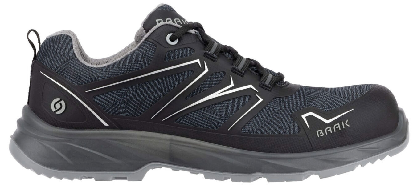 The shoe is sporty and has a dark, textured surface. It features gray and silver accents, as well as a sturdy sole that provides good grip. Ideal for active use.