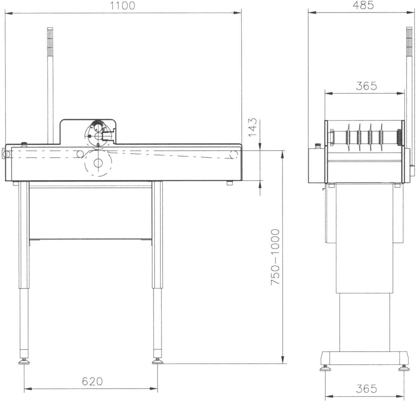 Das Bild zeigt einen technischen Plan eines Geräts. Es hat eine rechteckige Tischplatte mit abgerundeten Kanten, vier Beine und unterschiedliche Höhenmaße. An einer Seite befindet sich eine Bedieneinheit.