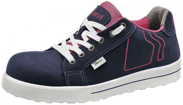 The shoe is a sporty half-shoe in dark blue with pink accents. It has a white sole and laces. The shape is casual and well-suited for everyday wear.